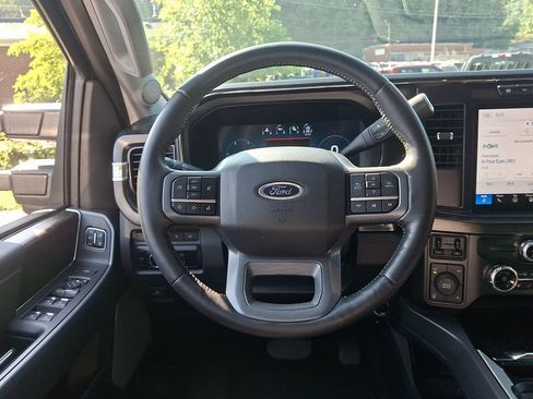 Used 2024 Ford F250 Lariat w/ FX4 Off-Road Package AWD/4WD image 19