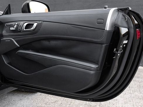 Used 2013 Mercedes-Benz SL 63 AMG image 44