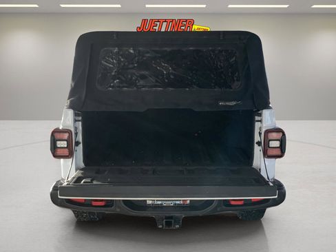 Used 2024 Jeep Gladiator Rubicon w/ Technology Group image 21