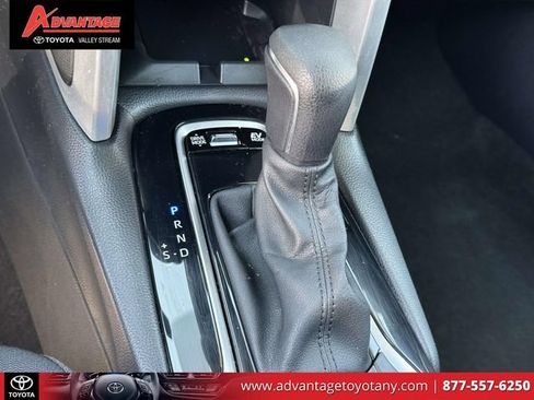 Used 2024 Toyota Corolla Cross AWD Hybrid w/ Moonroof Package image 37
