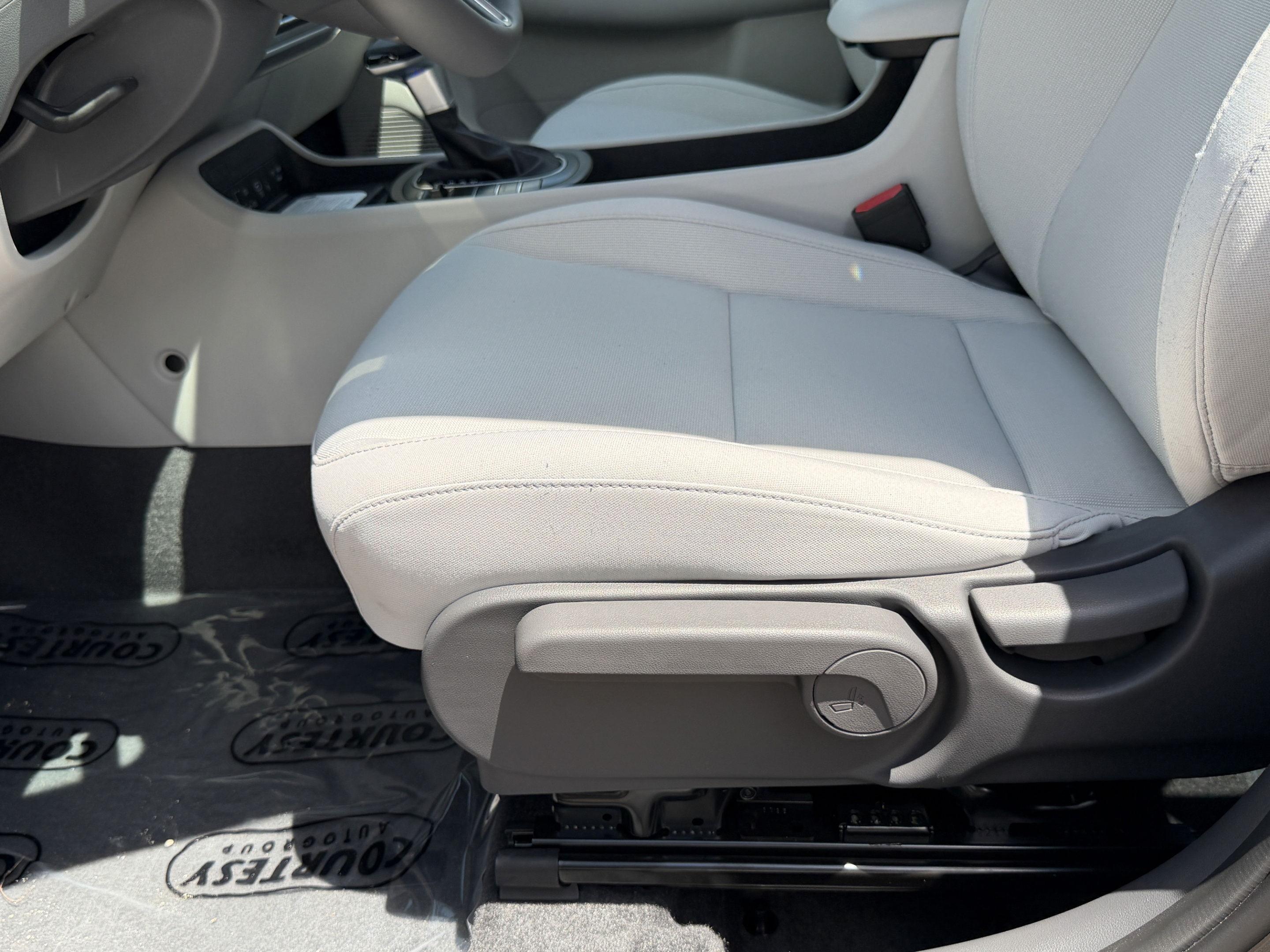 New 2027 Hyundai Kona SEL Sport FWD image 18