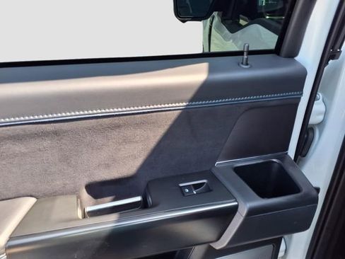 Used 2024 Ford F150 Platinum w/ Equipment Group 702A High image 8