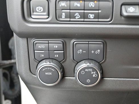 Used 2024 Chevrolet Tahoe High Country AWD/4WD image 29