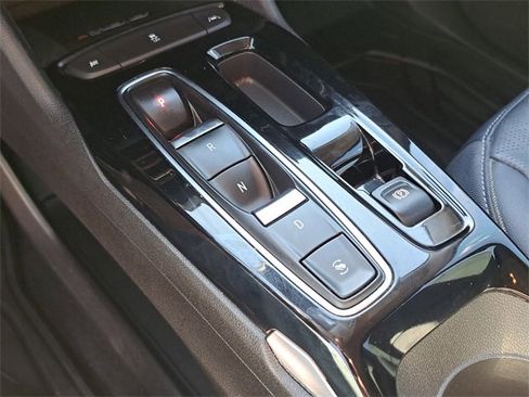 Used 2022 Chevrolet Bolt EUV LT w/ Convenience Package image 26