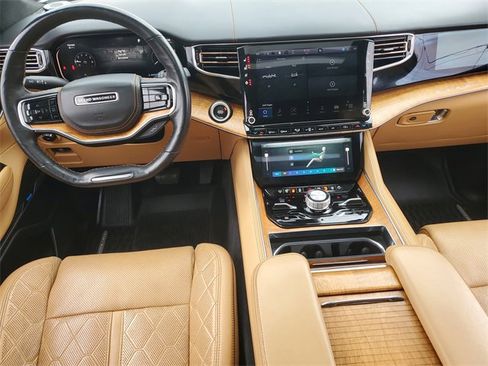 Used 2022 Jeep Grand Wagoneer Series III w/ Rear Seat Video Group 1 image 12