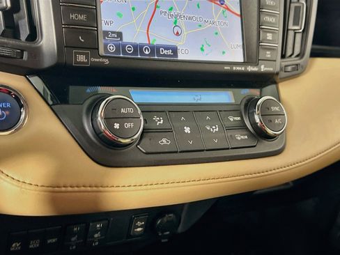 Used 2016 Toyota RAV4 Limited image 16