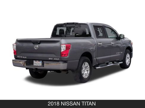 Used 2018 Nissan Titan SV AWD/4WD image 9