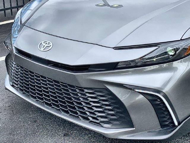 Used 2026 Toyota Camry SE FWD image 45