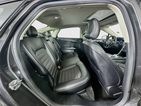 Used 2017 Ford Fusion SE w/ Equipment Group 201A FWD image 27