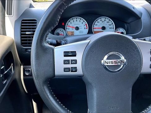 Used 2021 Nissan Frontier PRO-4X w/ Pro-4x Utility Package AWD/4WD image 12