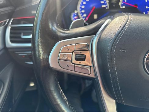 Used 2017 BMW 750i xDrive image 27