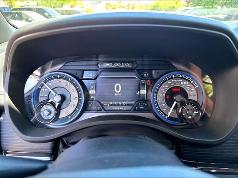 Used 2022 RAM 1500 Limited AWD/4WD image 16