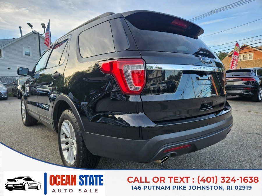 Used 2016 Ford Explorer FWD image 3
