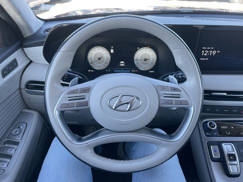 Used 2024 Hyundai Palisade Calligraphy image 27
