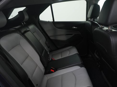 Used 2018 Chevrolet Equinox Premier image 12