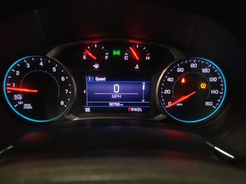Used 2019 Chevrolet Equinox LT FWD image 23