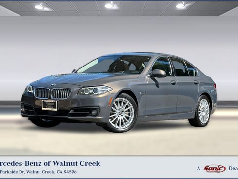 Used 2015 BMW 550i xDrive Sedan AWD/4WD image 1