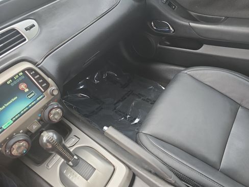 Used 2014 Chevrolet Camaro LT image 27