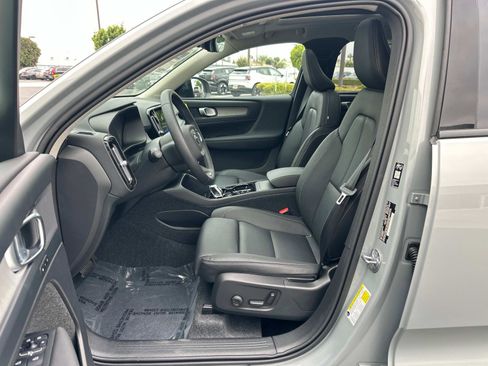 New 2026 Volvo XC40 B5 Plus w/ Protection Package Premier image 13