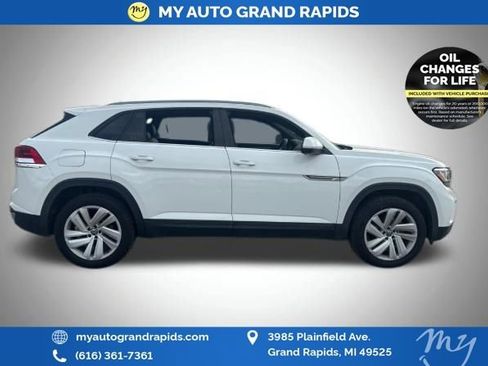 Used 2020 Volkswagen Atlas Cross Sport SE AWD/4WD image 3