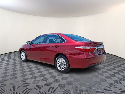 Used 2017 Toyota Camry LE FWD image 8