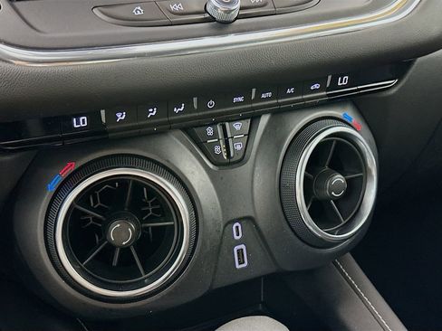 Used 2023 Chevrolet Blazer LT image 22