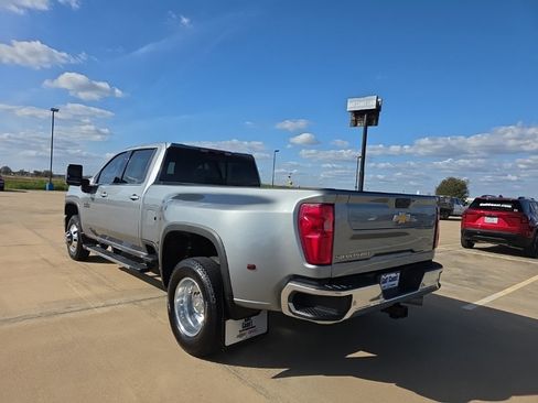 Used 2024 Chevrolet Silverado 3500 LTZ w/ LTZ Texas Edition image 5