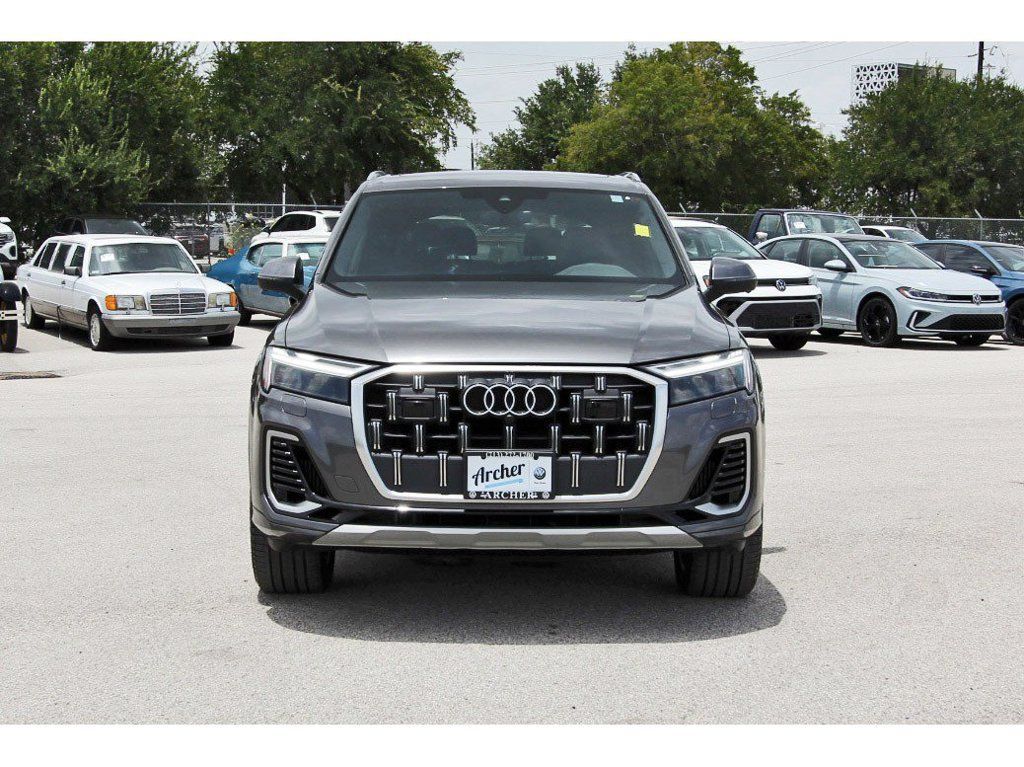 Used 2025 Audi Q7 3.0T Premium Plus AWD/4WD image 8