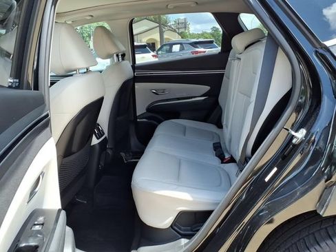 Used 2023 Hyundai Tucson Limited w/ Cargo Package AWD/4WD image 15