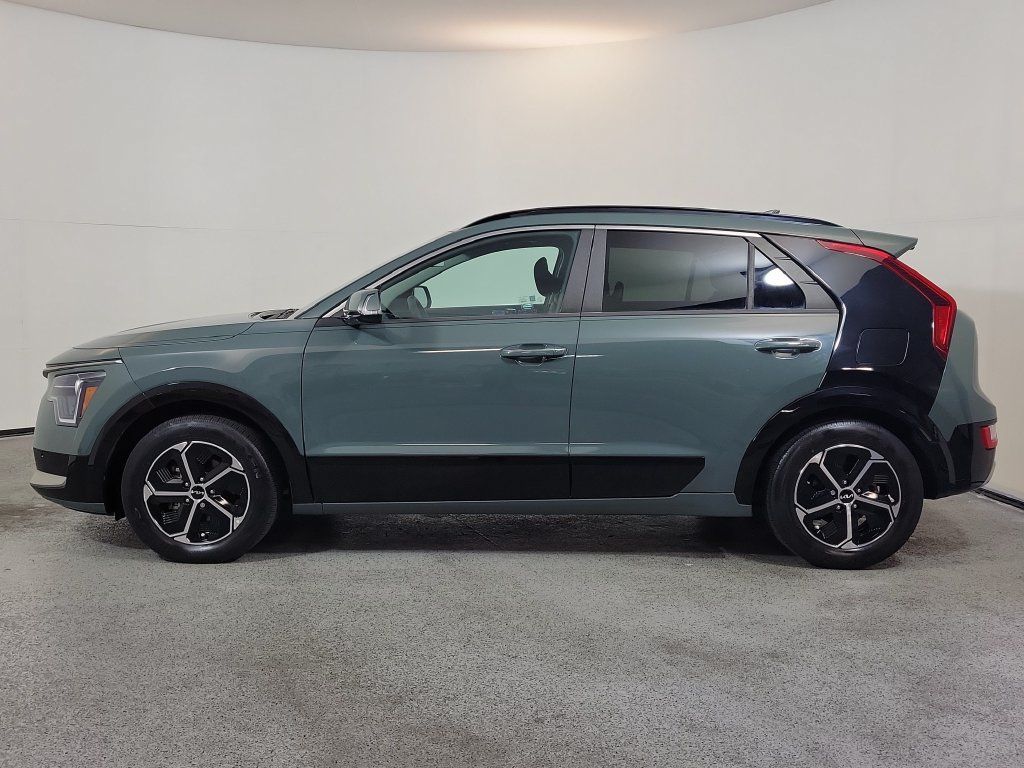 Used 2023 Kia Niro FWD image 4