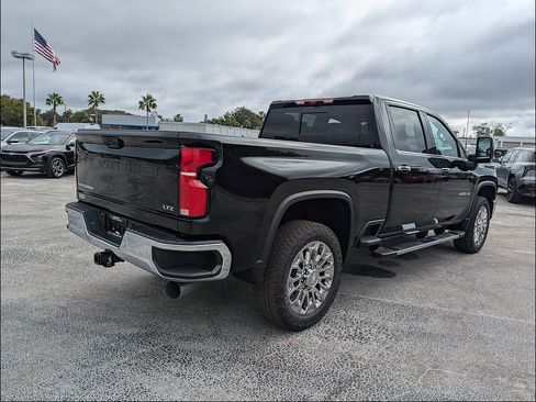 New 2026 Chevrolet Silverado 2500 LTZ w/ LTZ Premium Package AWD/4WD image 7