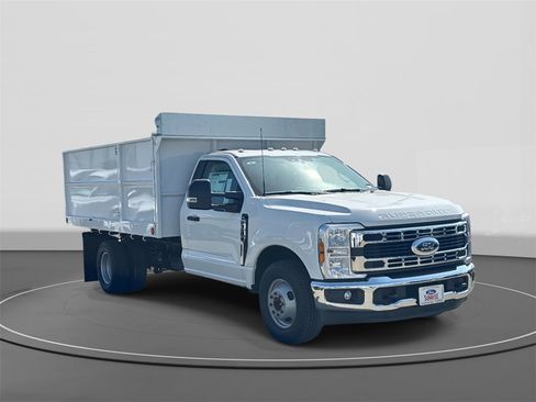 New 2025 Ford F350 XL w/ XL Chrome Package image 4