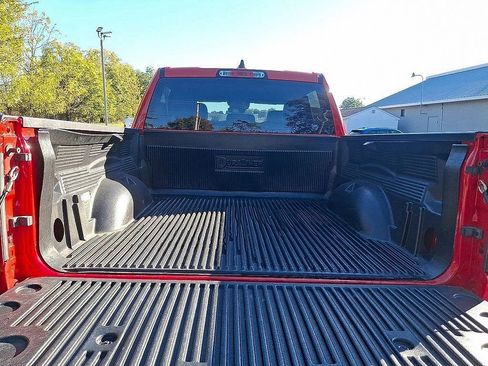 Used 2024 RAM 1500 Laramie AWD/4WD image 29