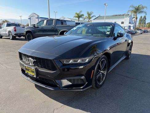 Used 2024 Ford Mustang Coupe image 4