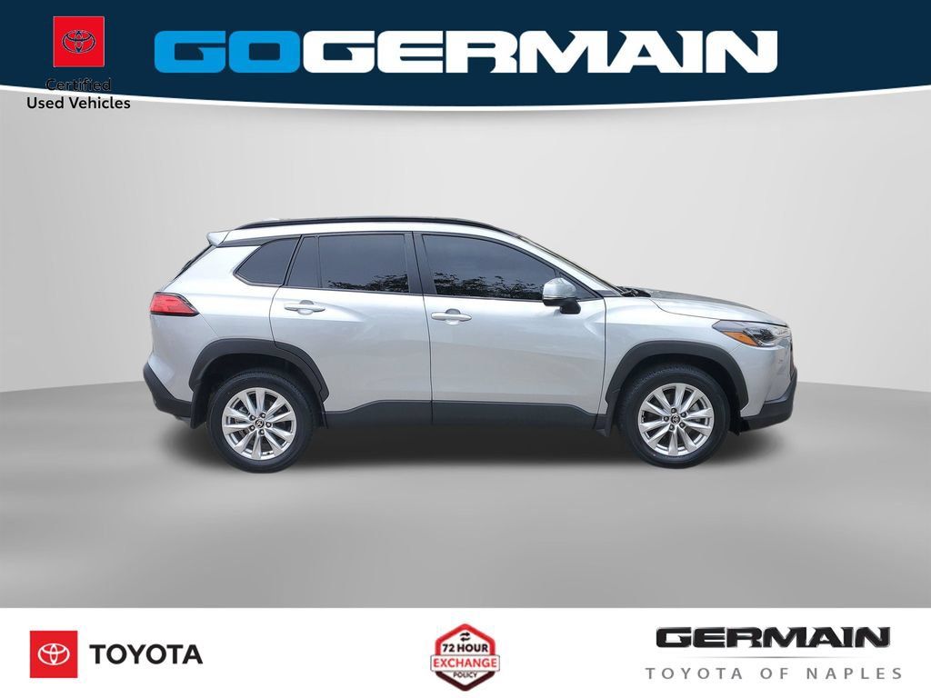 Certified 2024 Toyota Corolla Cross LE AWD/4WD image 7