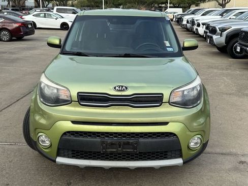Used 2019 Kia Soul + image 2