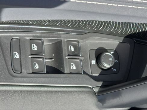 New 2026 Volkswagen Tiguan SE AWD/4WD image 23