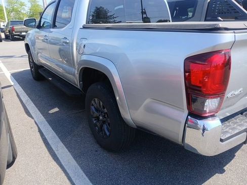 Used 2023 Toyota Tacoma SR5 AWD/4WD image 2