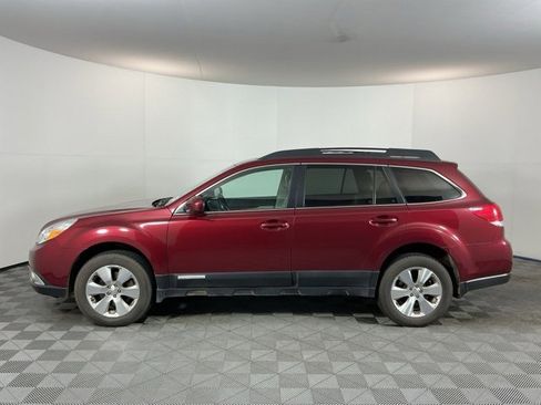 Used 2011 Subaru Outback 3.6R Limited image 8