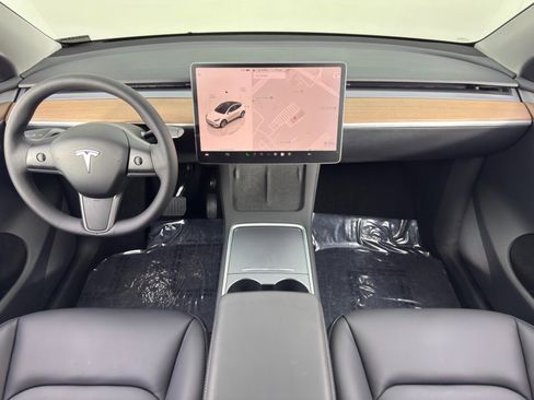 Used 2024 Tesla Model Y Long Range image 13