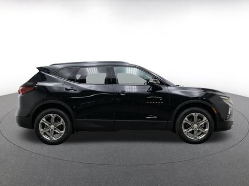 Used 2025 Chevrolet Blazer LT FWD image 8