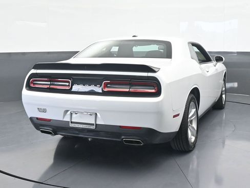 Used 2023 Dodge Challenger SXT image 5