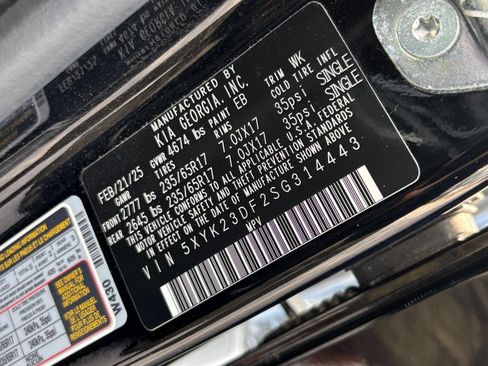Used 2025 Kia Sportage LX FWD image 27
