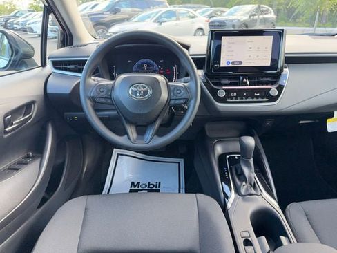 Used 2026 Toyota Corolla LE FWD image 11