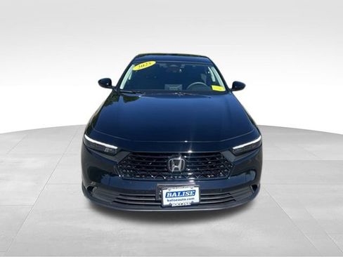 Used 2025 Honda Accord SE image 9
