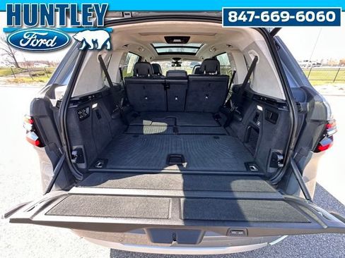 Used 2023 BMW X7 xDrive40i w/ Premium Package AWD/4WD image 8