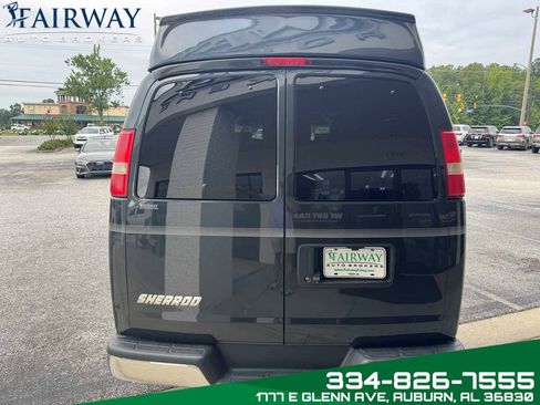 Used 2018 Chevrolet Express 2500 image 7