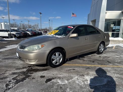 Used 2006 Toyota Camry LE image 3