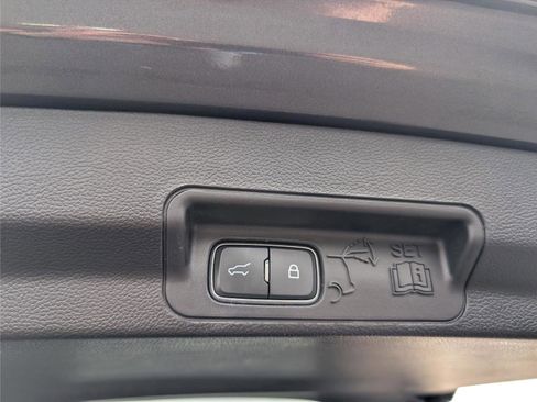 Used 2020 Ford Explorer XLT w/ Equipment Group 202A image 35