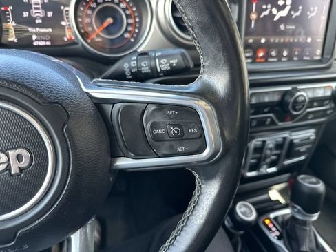 Used 2020 Jeep Wrangler Unlimited Sahara AWD/4WD image 26